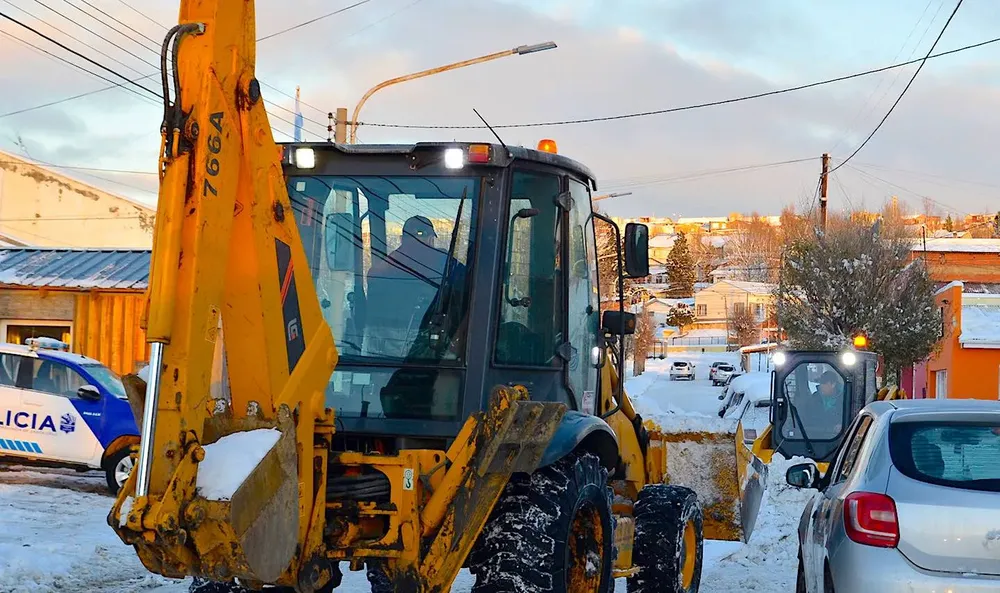 maquina trabajando despeje
