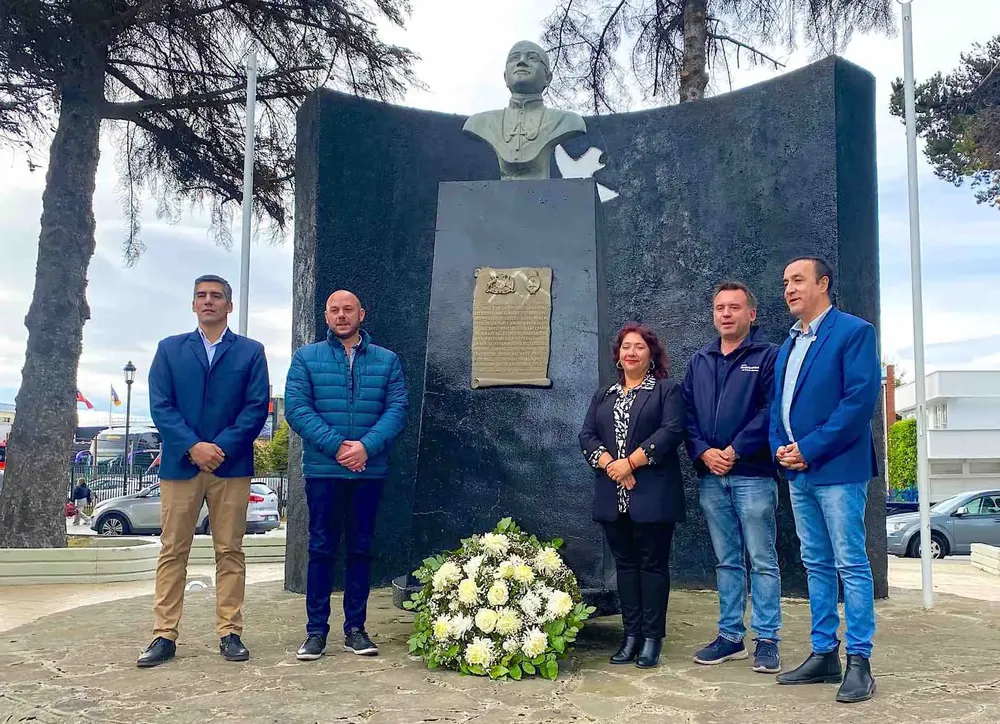menna punta arenas homenaje